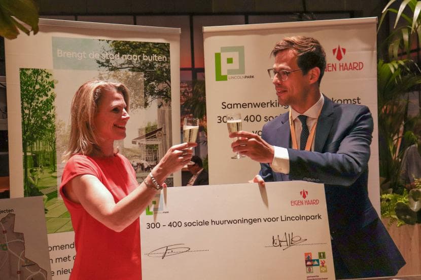 Ondertekening overeenkomst Eigen Haard en Gemeente Haarlemmermeer