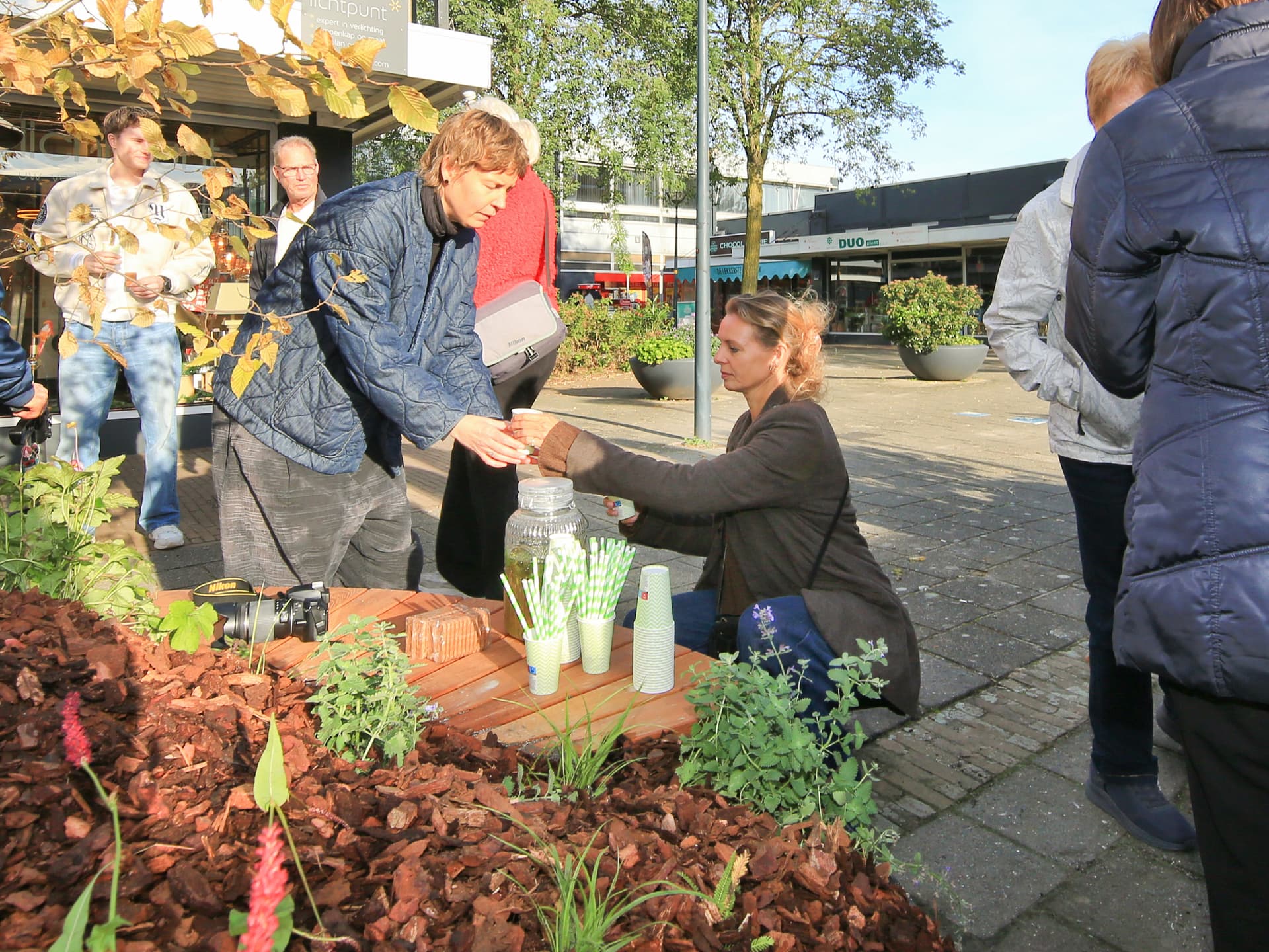Beeld van feestelijke ochtend bij een van de JungleBlocks