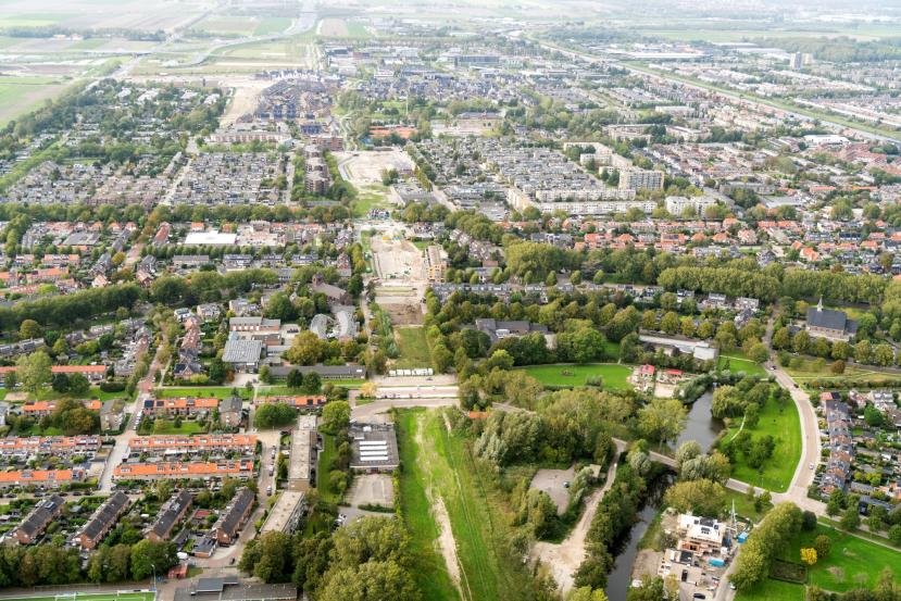 Luchtfoto Badhoevedorp vanuit het oosten