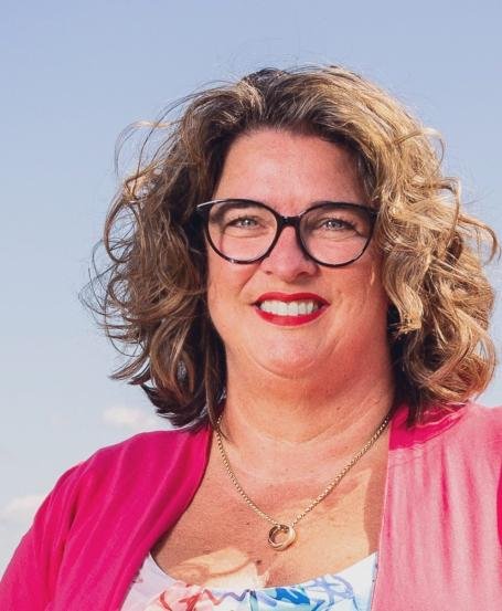 Afbeelding: foto, portretfoto van wethouder Marjolein Steffens – van de Water Fysieke Leefomgeving, Woonbeleid, Jeugd & Onderwijs, Dienstverlening en Doelgroepenbeleid