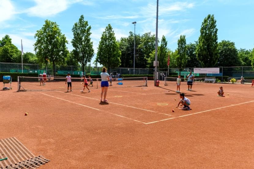 Tennisles bij tennisverenging Hoofddorp