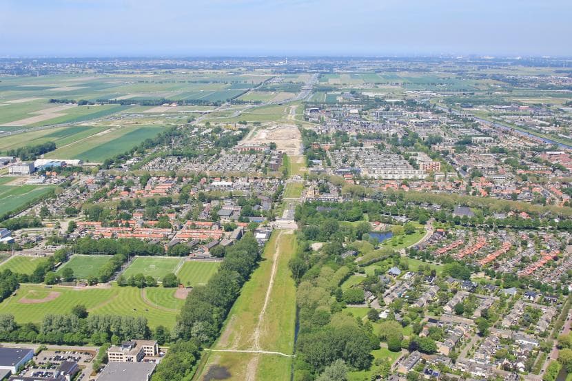 Afbeelding: luchtfoto van Schuilhoeve in Badhoevedorp. Foto: Henk Roolvink.