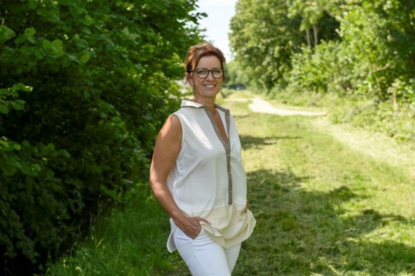 Afbeelding, foto: Barbara Goosens is actief in de regiegroep van de alliantie Samen tegen eenzaamheid. Foto: Margo Oosterveen