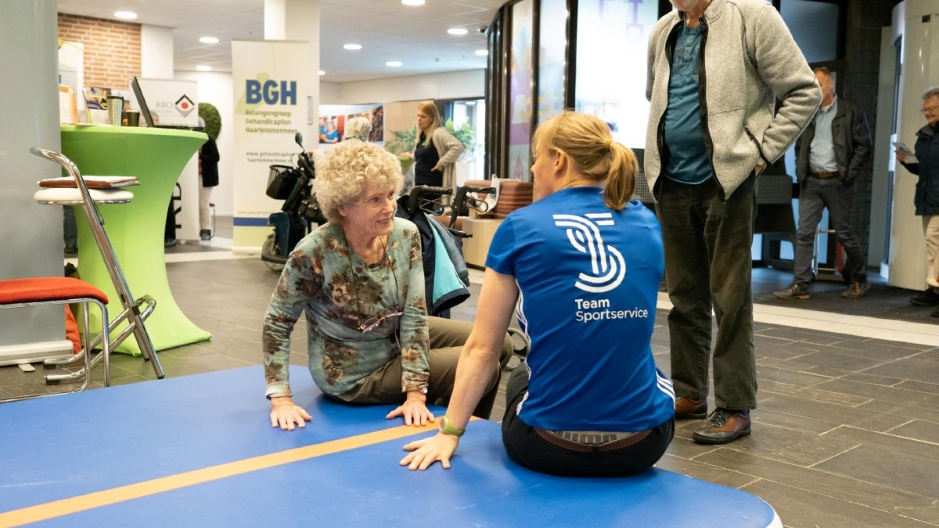 Sportservice Haarlemmermeer geeft een cursus valpreventie aan ouderen