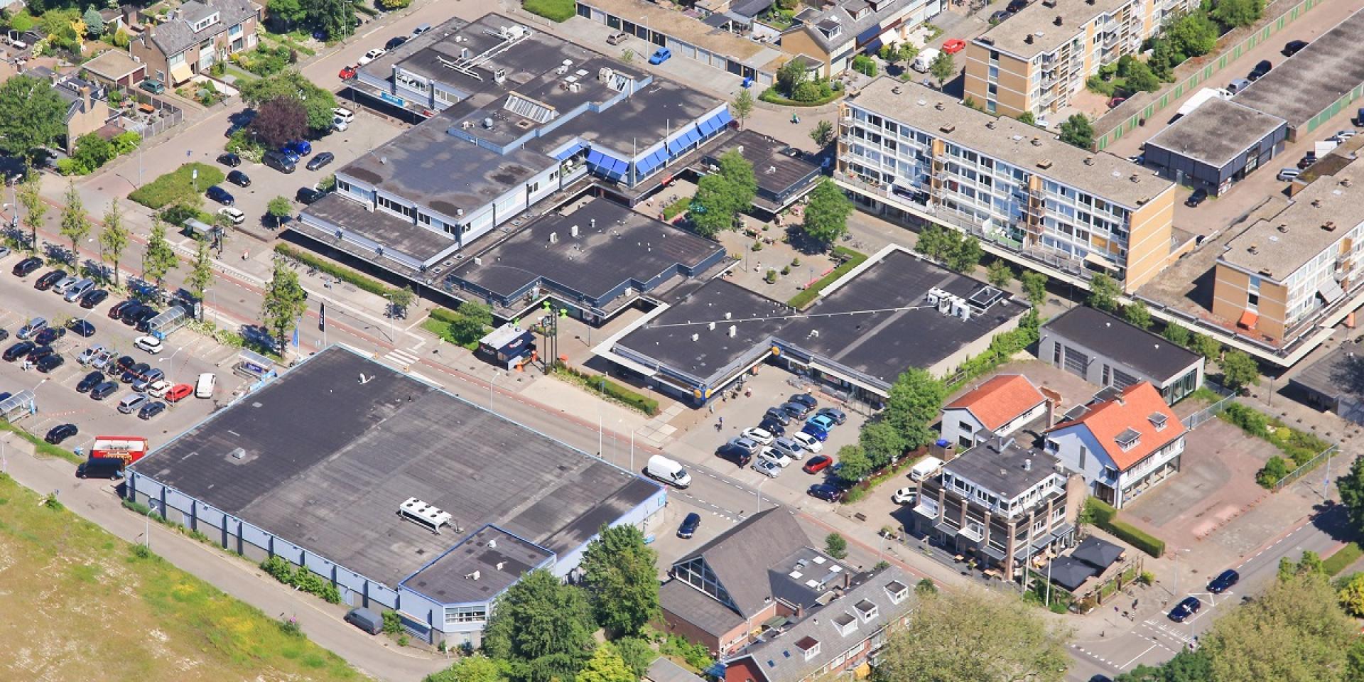 Luchtfoto van het centrum van Badhoevedorp