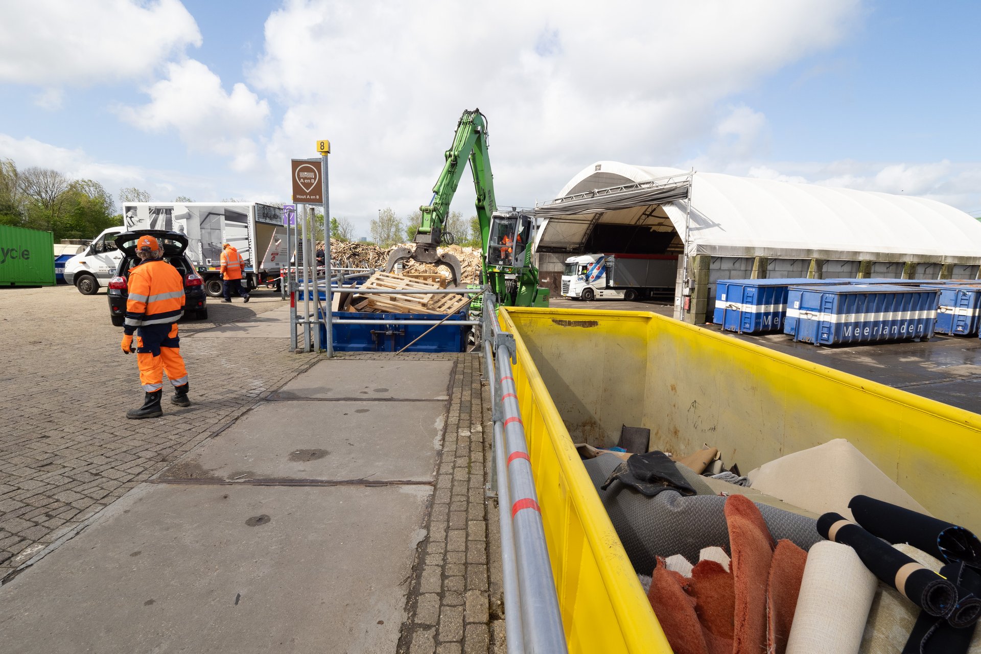 Het groeiende aantal inwoners van Haarlemmermeer zorgt voor een te grote druk op de milieustraten van Meerlanden