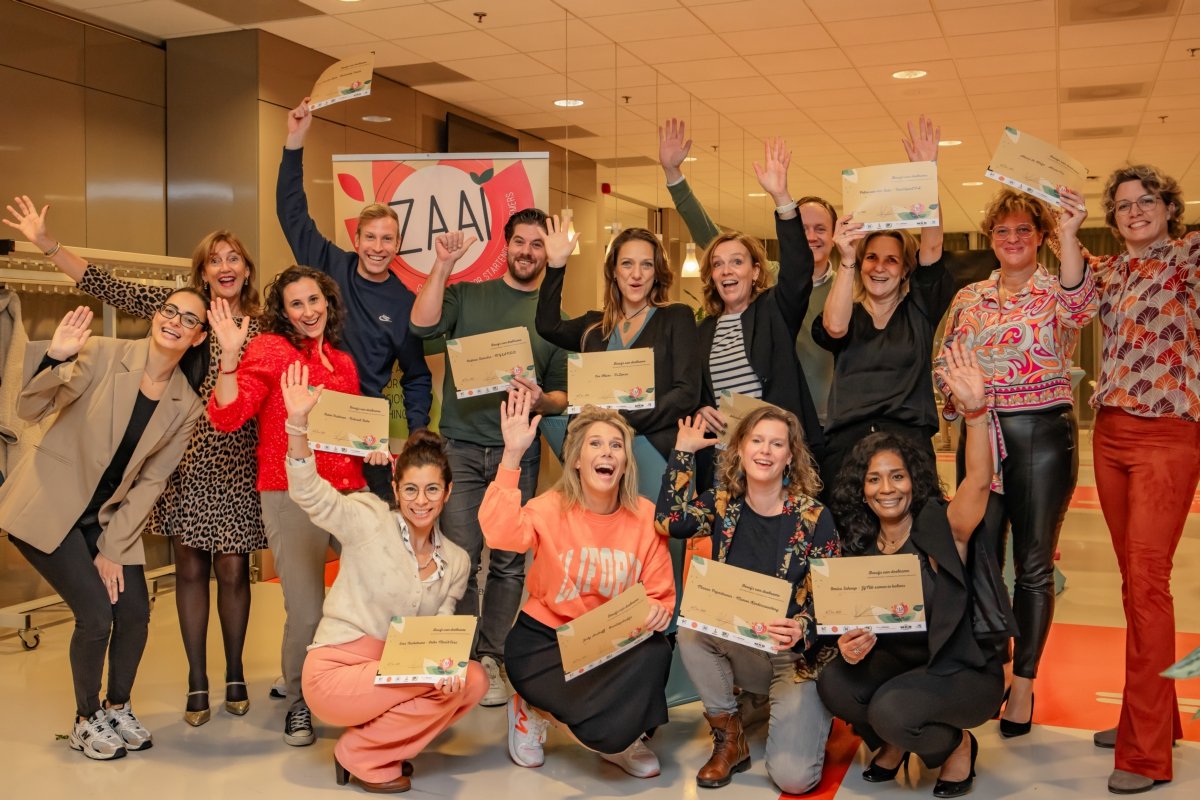 Op 8 oktober 2024 kregen de startende ondernemers die in het afgelopen jaar deelnamen aan het ZAAI-coachtraject uit handen van wethouder Marja Ruigrok (Economie) hun certificaten. 