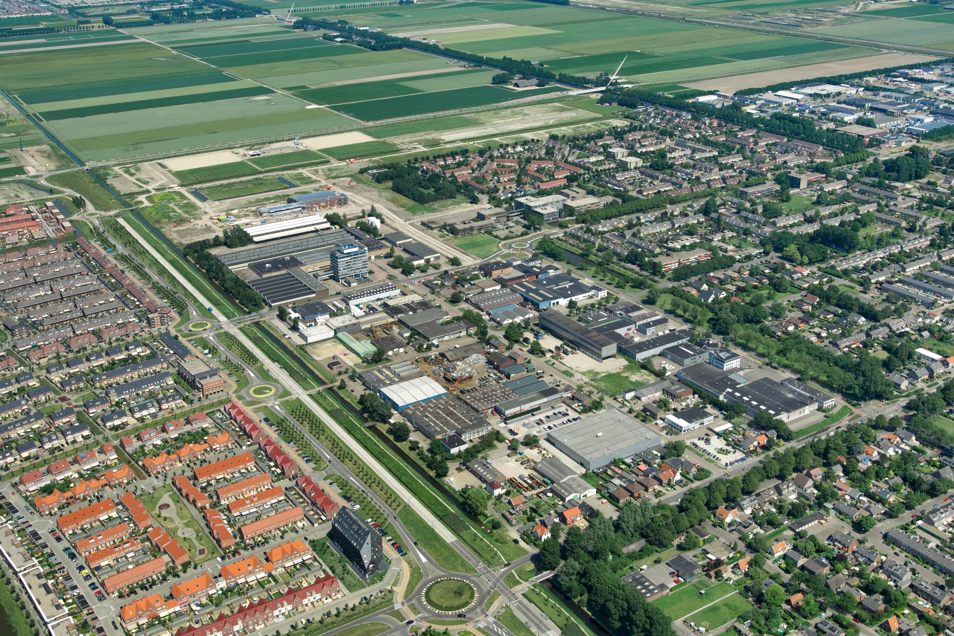 Luchtfoto Nieuw-Vennep