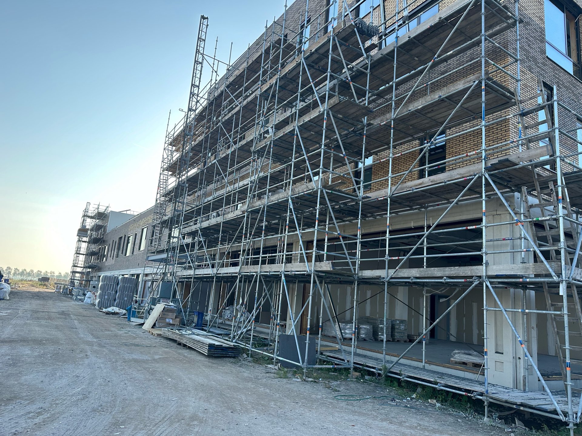 Het Avantis Rietland college wordt verbouwd.