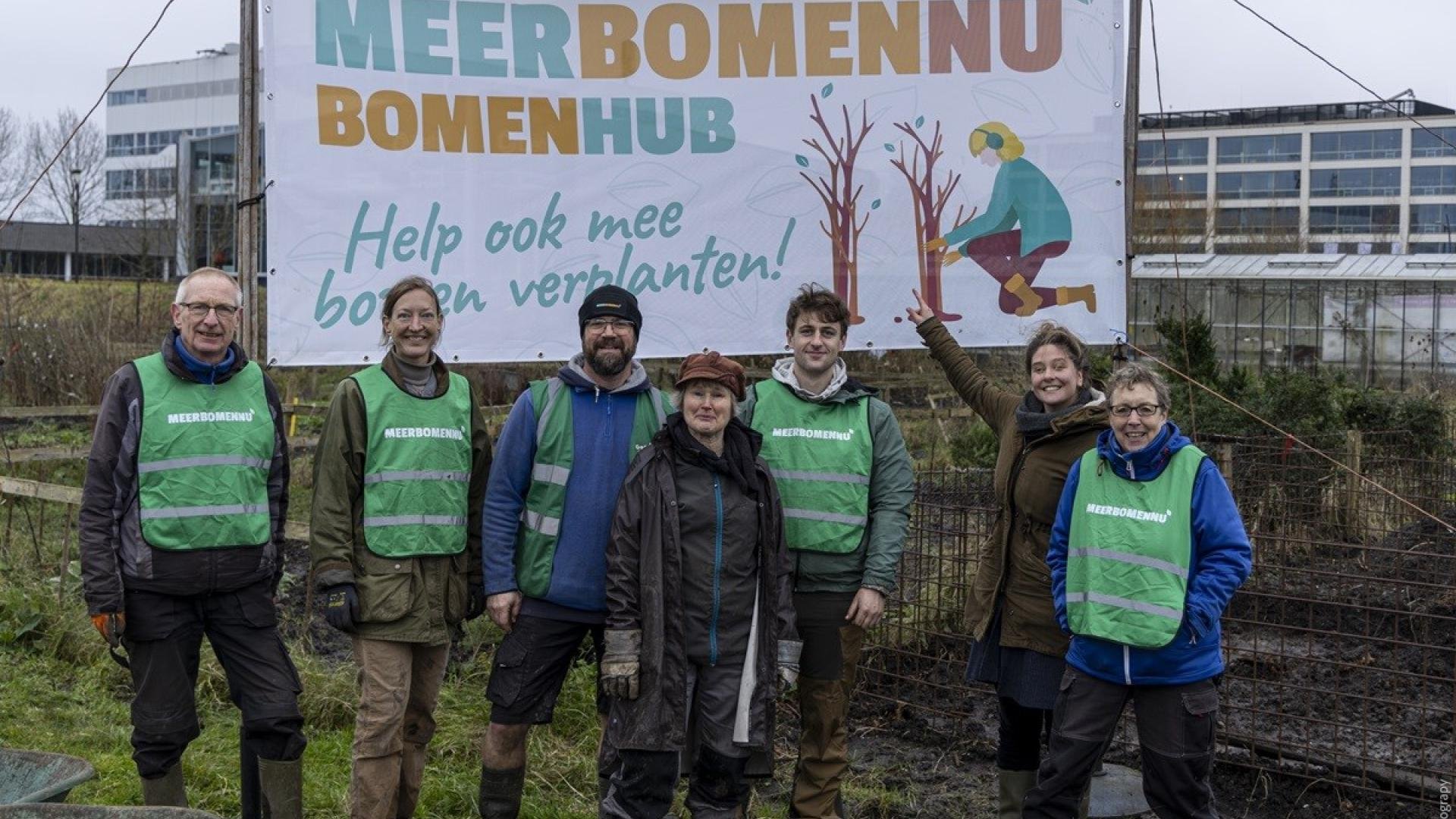 De vrijwilligers van Meerbomen.nu heten Haarlemmermeerders welkom.