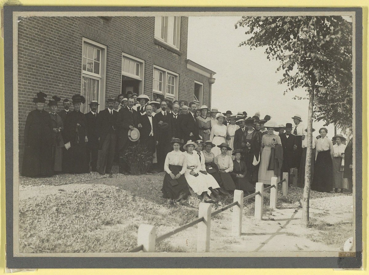 Opening Witte Kruisgebouw in Hoofddorp in 1917