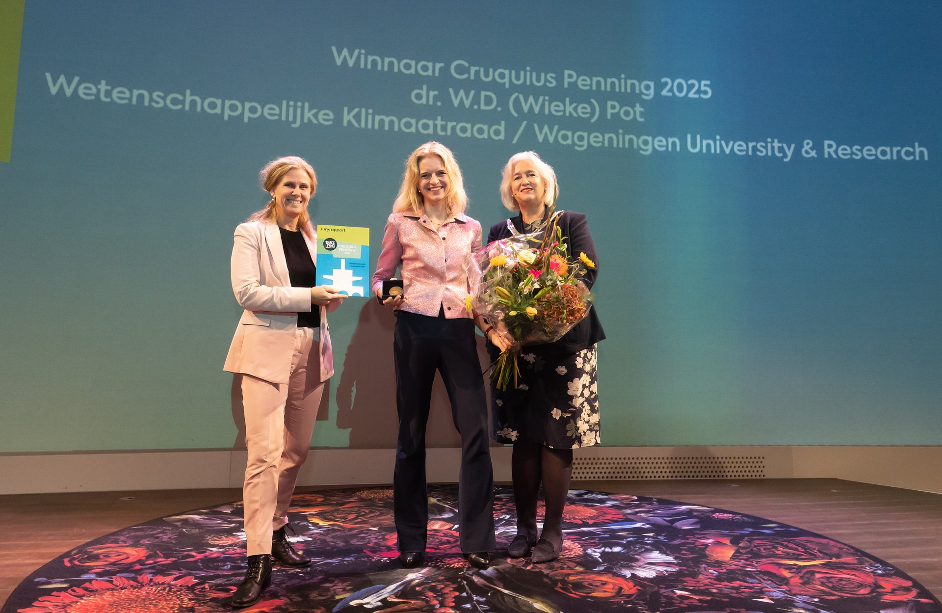 Op 4 november 2025 heeft gemeente Haarlemmermeer de prestigieuze Cruquius Penning uitgereikt aan dr. Wieke Pot, een vooraanstaande water- en klimaatexpert.