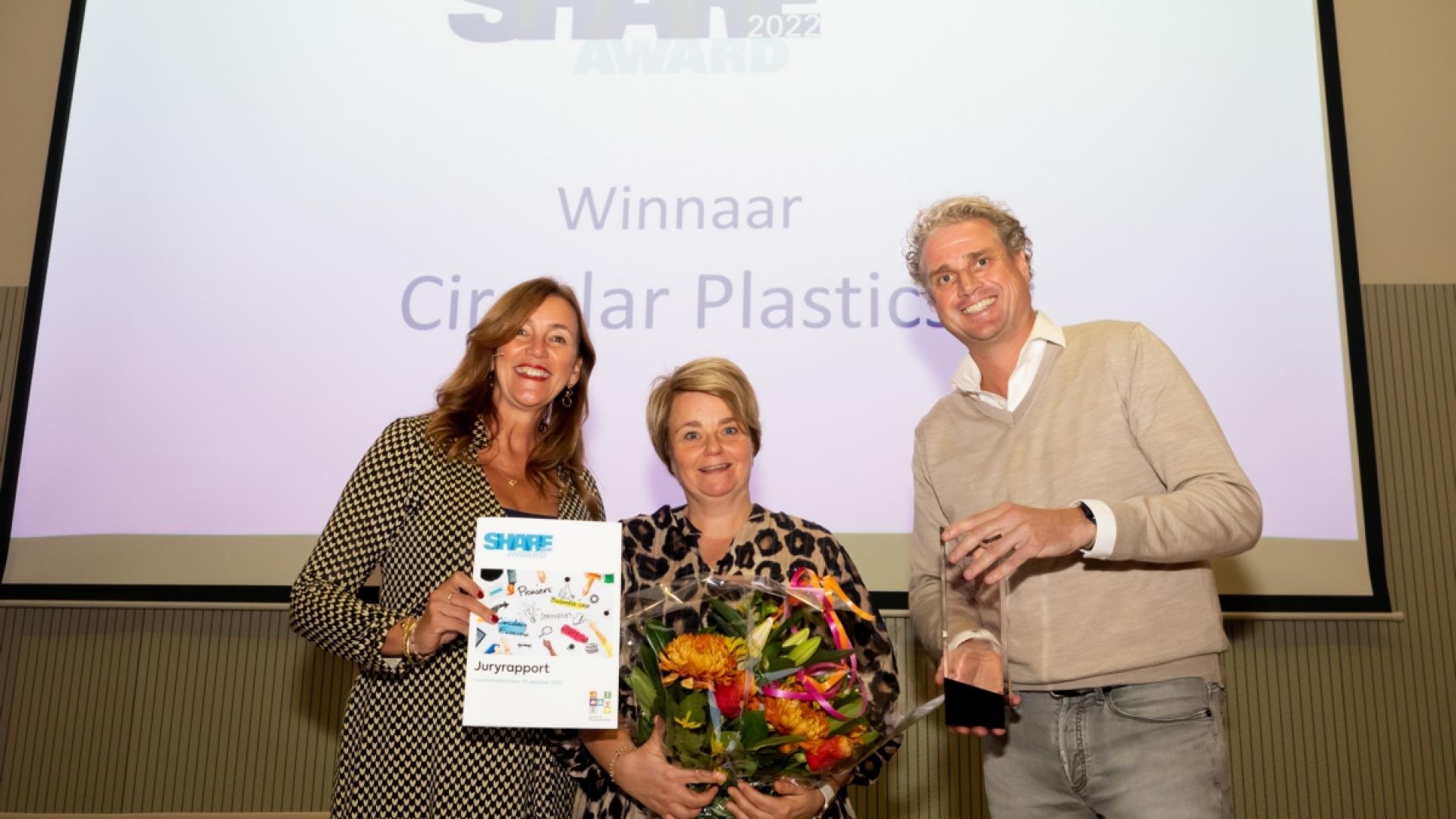 De winnaar van de SHARE Meets Award 2022, Circular Plastics