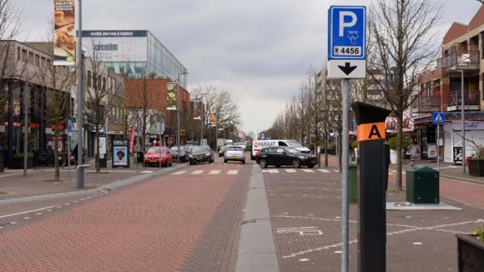 Parkeerplaatsen aan de Kruisweg Hoofddorp